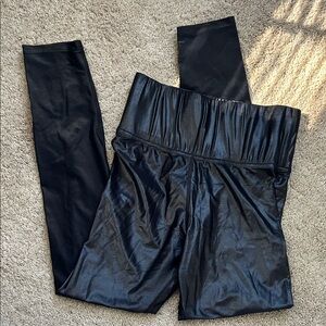 Carbon38 Black Shiny Leggings